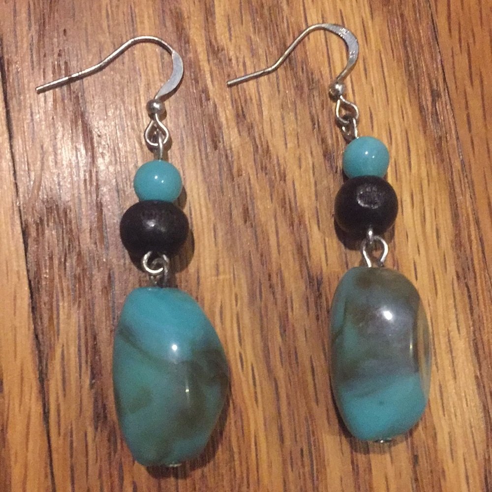 5/$25 Turquoise beaded earrings